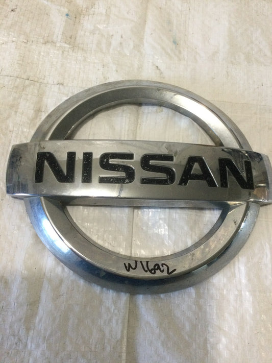 2012-2013-2014-2015 Nissan Armada Front Grille  Emblem 6Z890-7S000 OEM