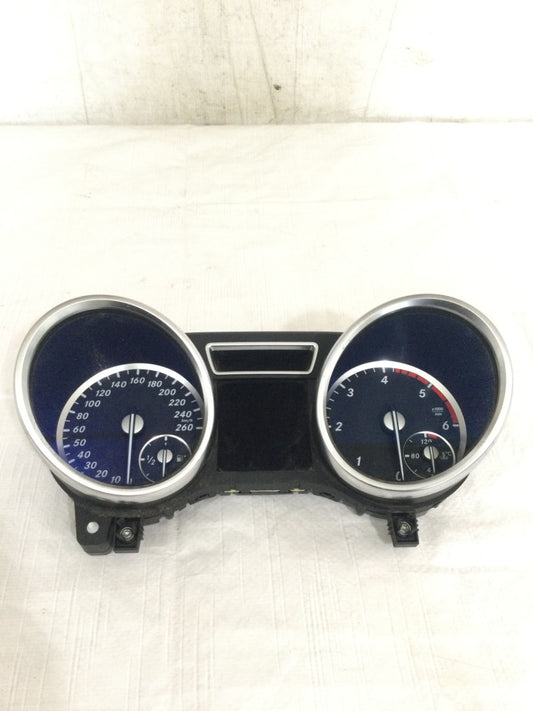 2014 Mercedes Benz GL350 3.0L Instrument Cluster Speedometer OEM