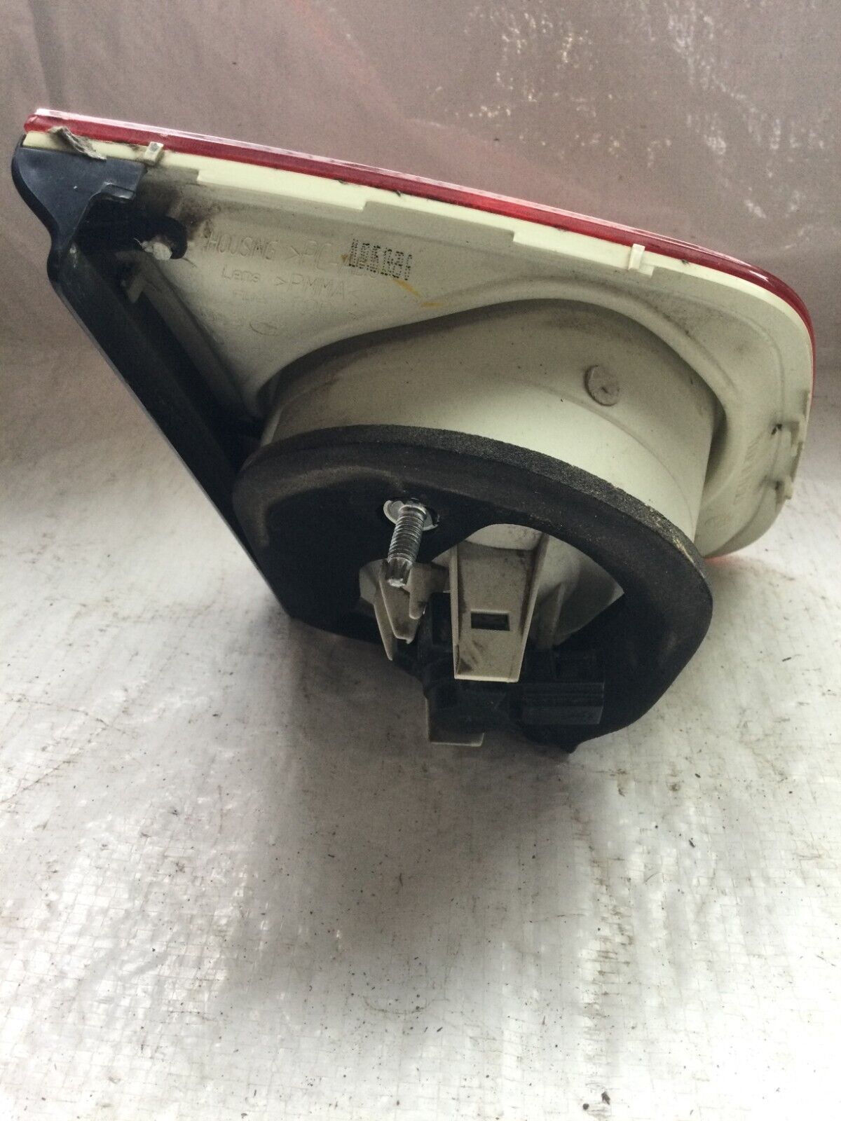 2005-2007 Volkswagen Jetta Rear Right Passenger Inner Tail Light 1K5945094J OEM