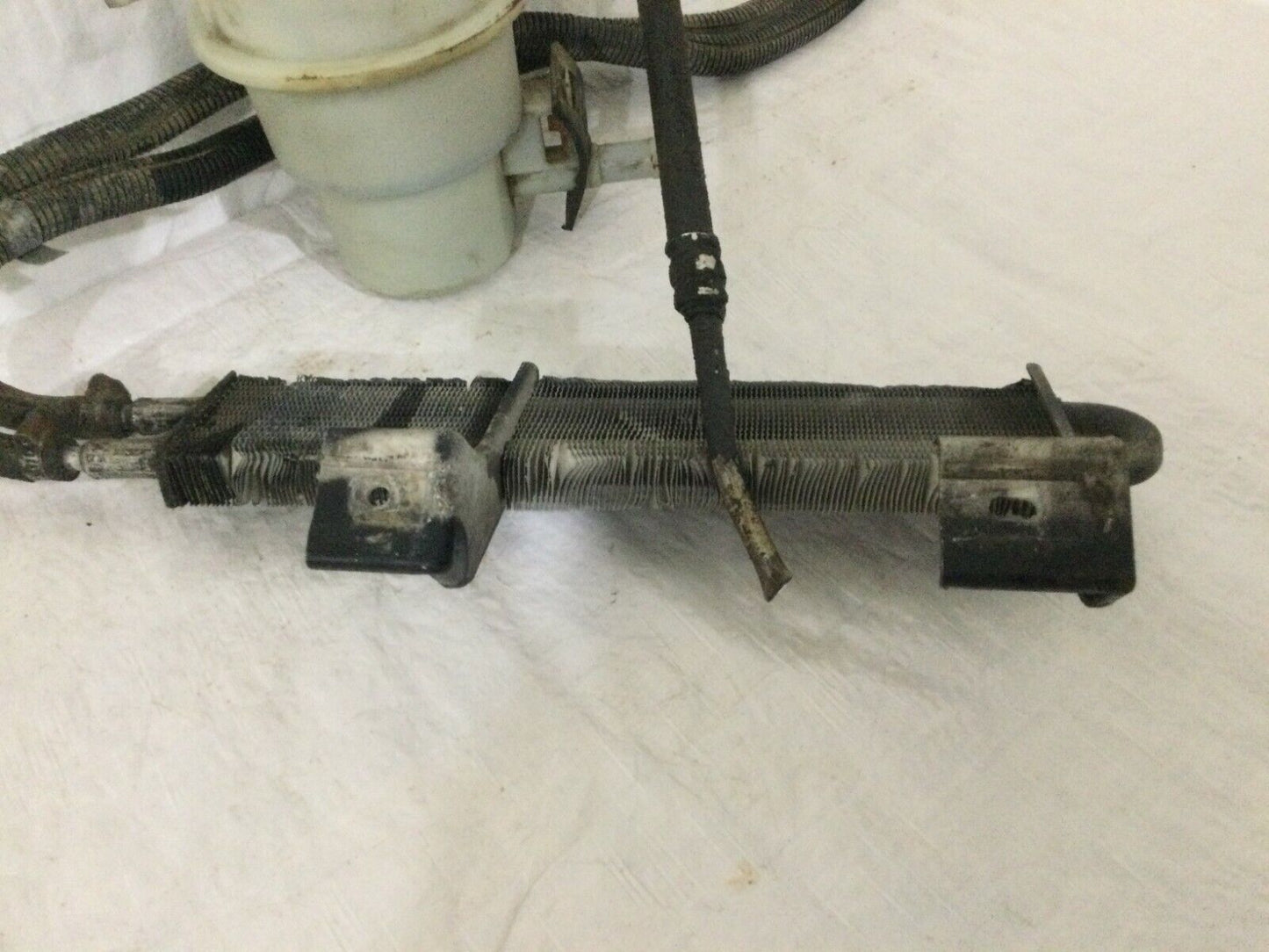 2005 Ford F-350SD Power Steering Reservoir W/ Intercooler OEM 6.0L Diesel