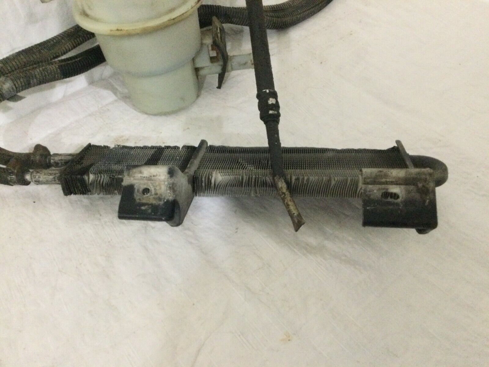 2005 Ford F-350SD Power Steering Reservoir W/ Intercooler OEM 6.0L Diesel