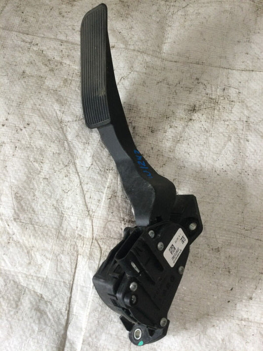 2015  Chevrolet Silverado 1500 Accelerator Gas Pedal 20972082 OEM