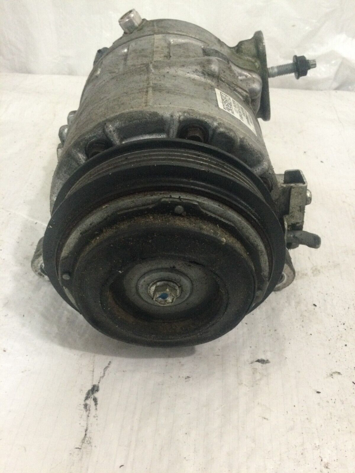 2019-2022 Chevrolet Silverado 1500 A/C Compressor  84381868 OEM 5.3L