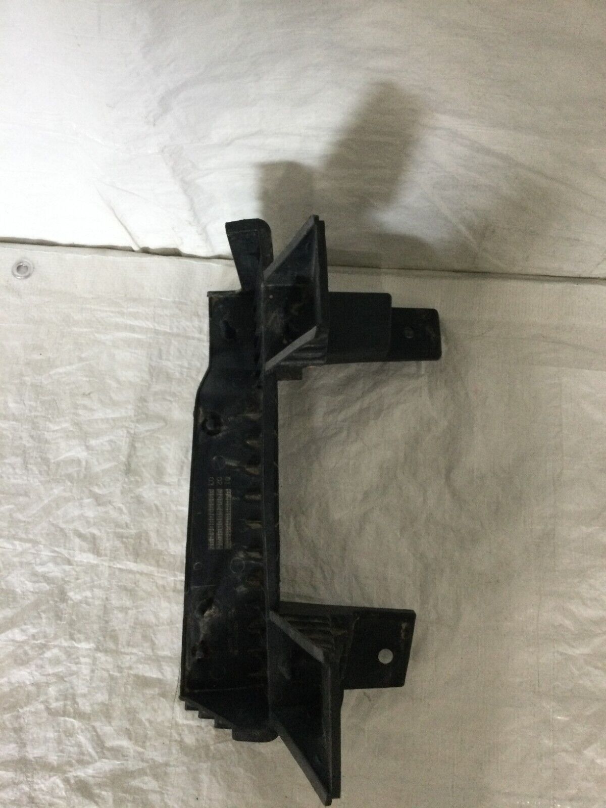 2004 Dodge Ram 1500 Air Cleaner Air Filter Box Bracket Mount OEM 53032453