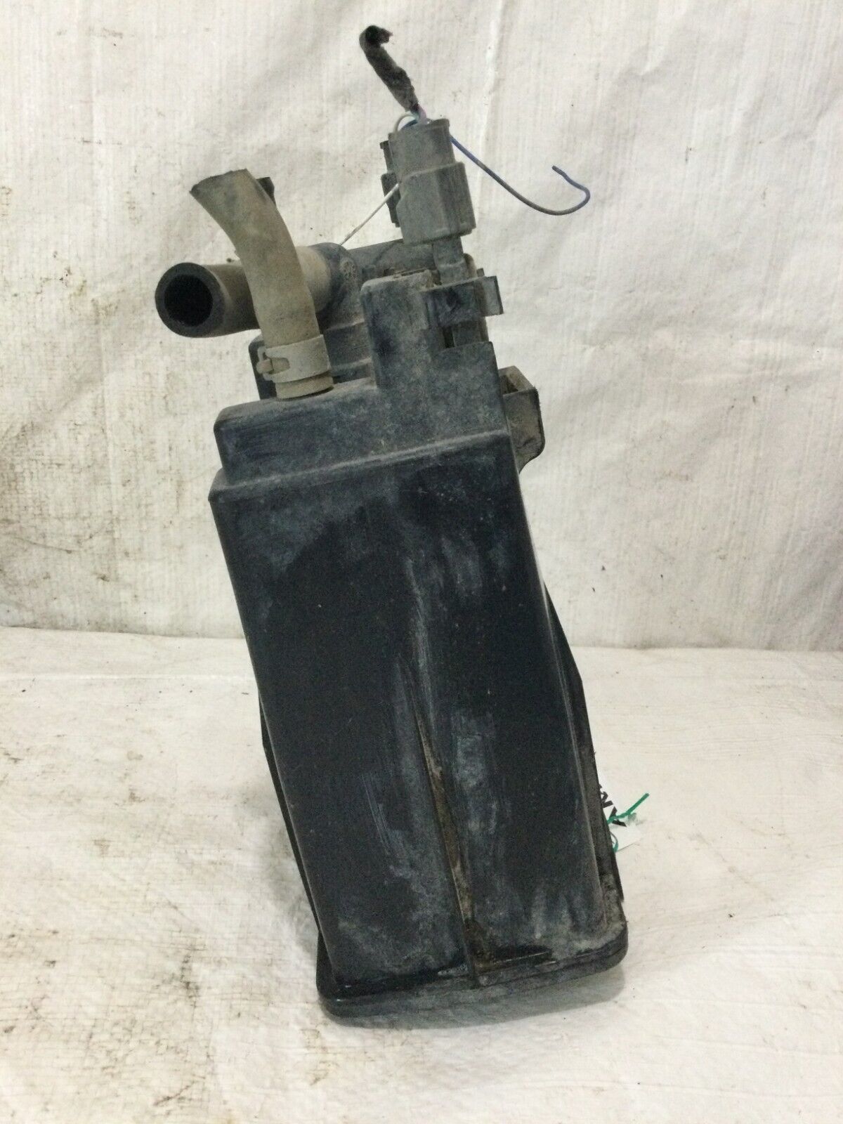 2007-2009 Infiniti G35 Sedan Fuel Evaporator Canister OEM 3.5L