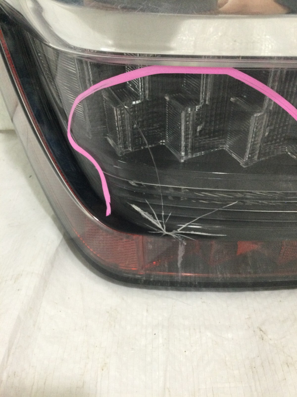 2016-2018 Toyota 4Runner  LED Tail Light LH Left Driver Side OEM ( DAMAGED )