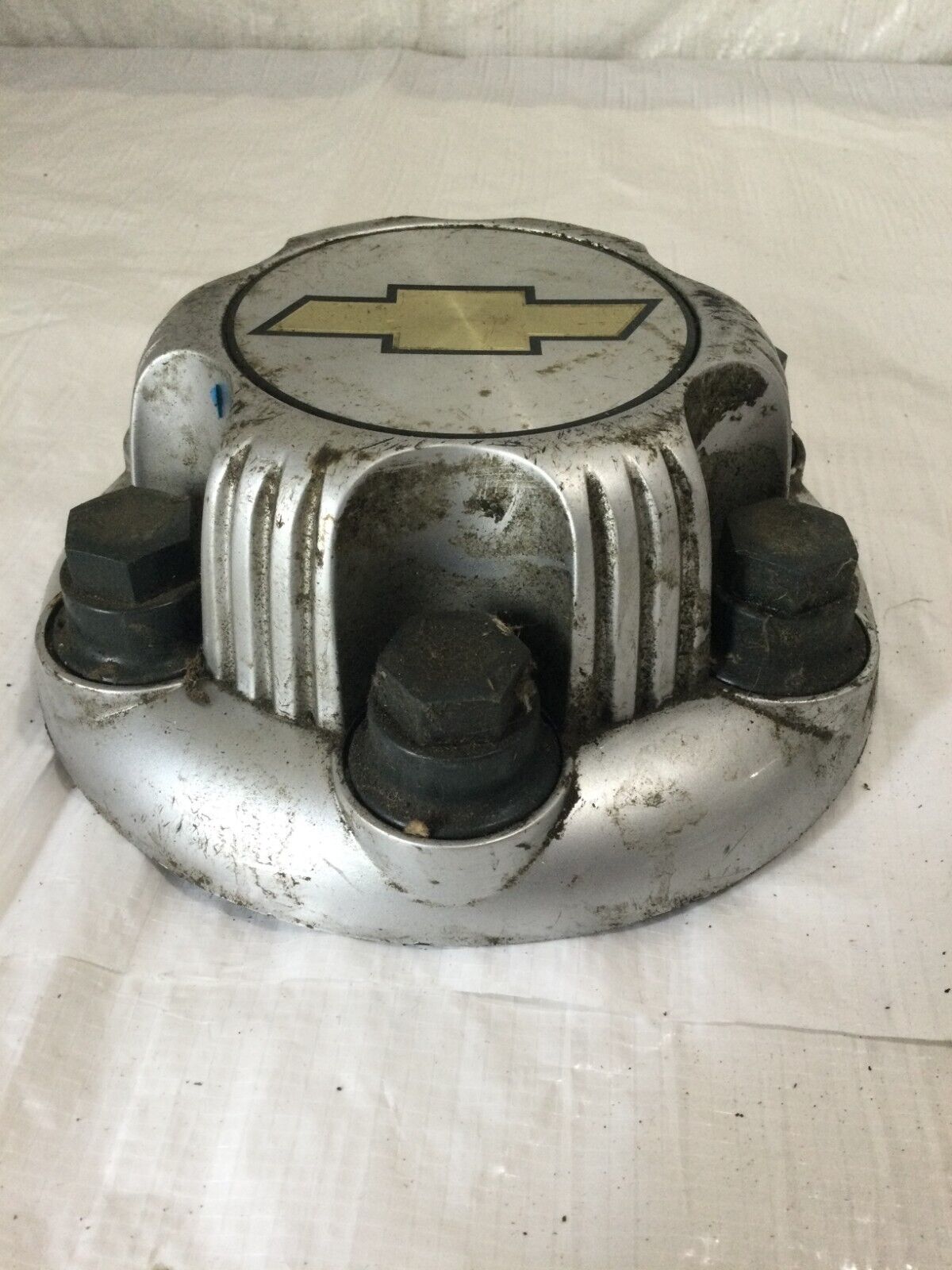 2006 Chevrolet Silverdo 2500 Center Cap OEM
