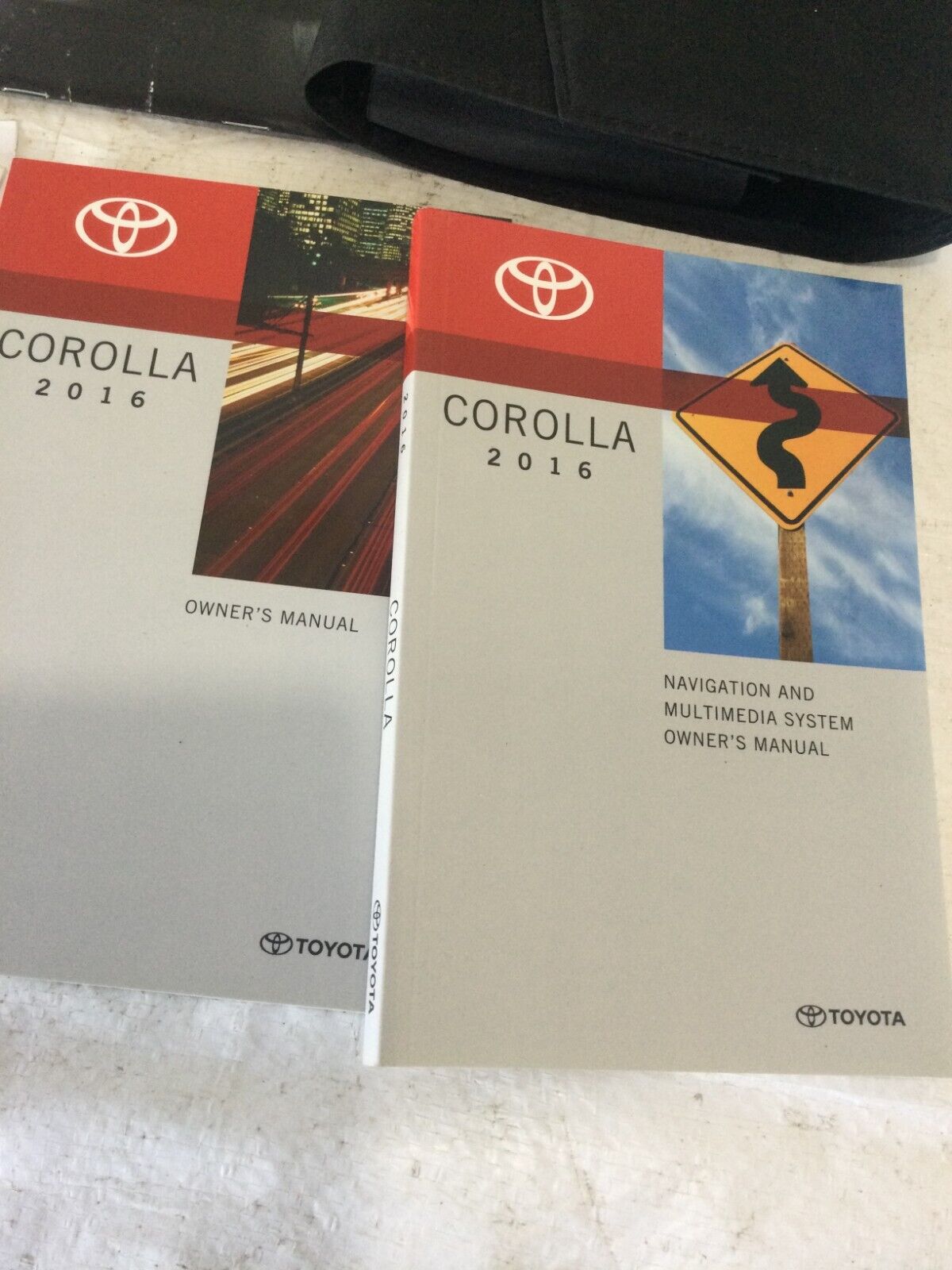 2016 Toyota Corolla  Owners Manual w/ Black carrying case OEM