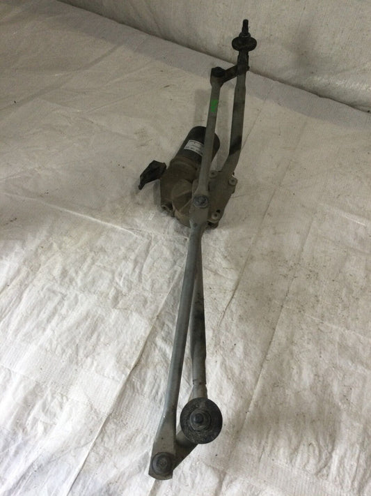2013 Mercedes Benz  Sprinter 2500 Front Windshield Wiper Motor W/ Linkage OEM