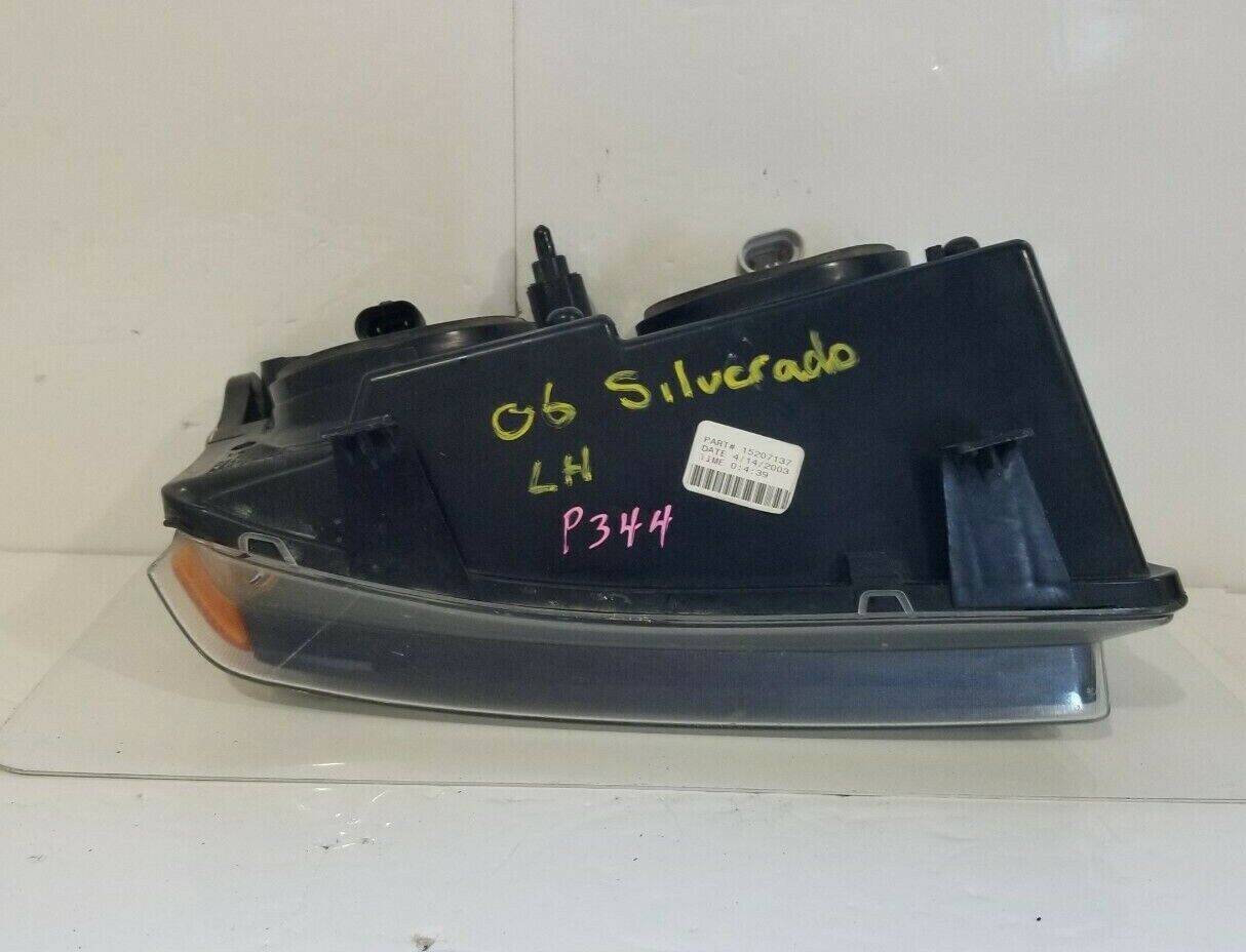 2003-2006 Chevrolet Silverado 1500 Headlight Left Driver Side LH 15207137 OEM