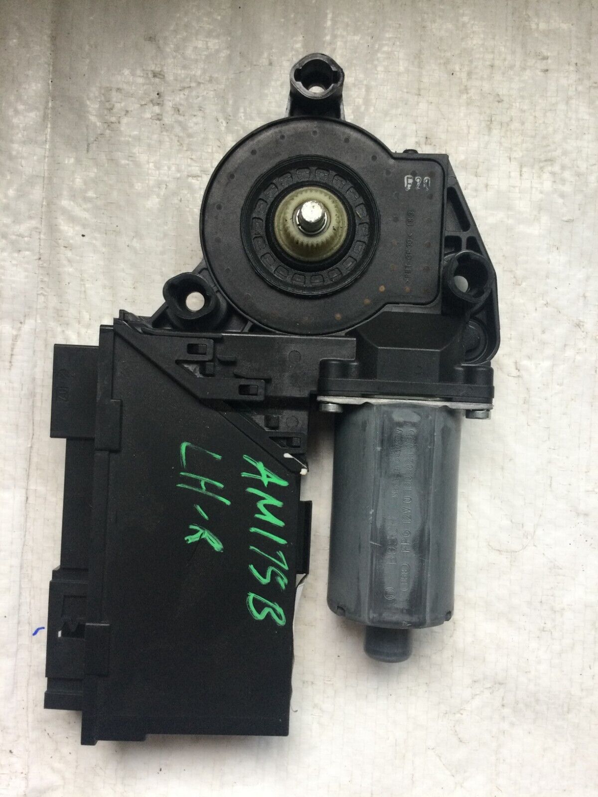 2007 Volkswagen Touareg Door Window Regulator Motor Rear Left 7L0959795A OEM
