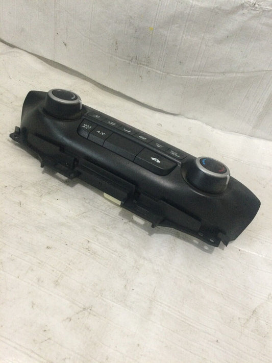 2013 Honda CR-V  A/C  Manual Temperature  Climate Control OEM