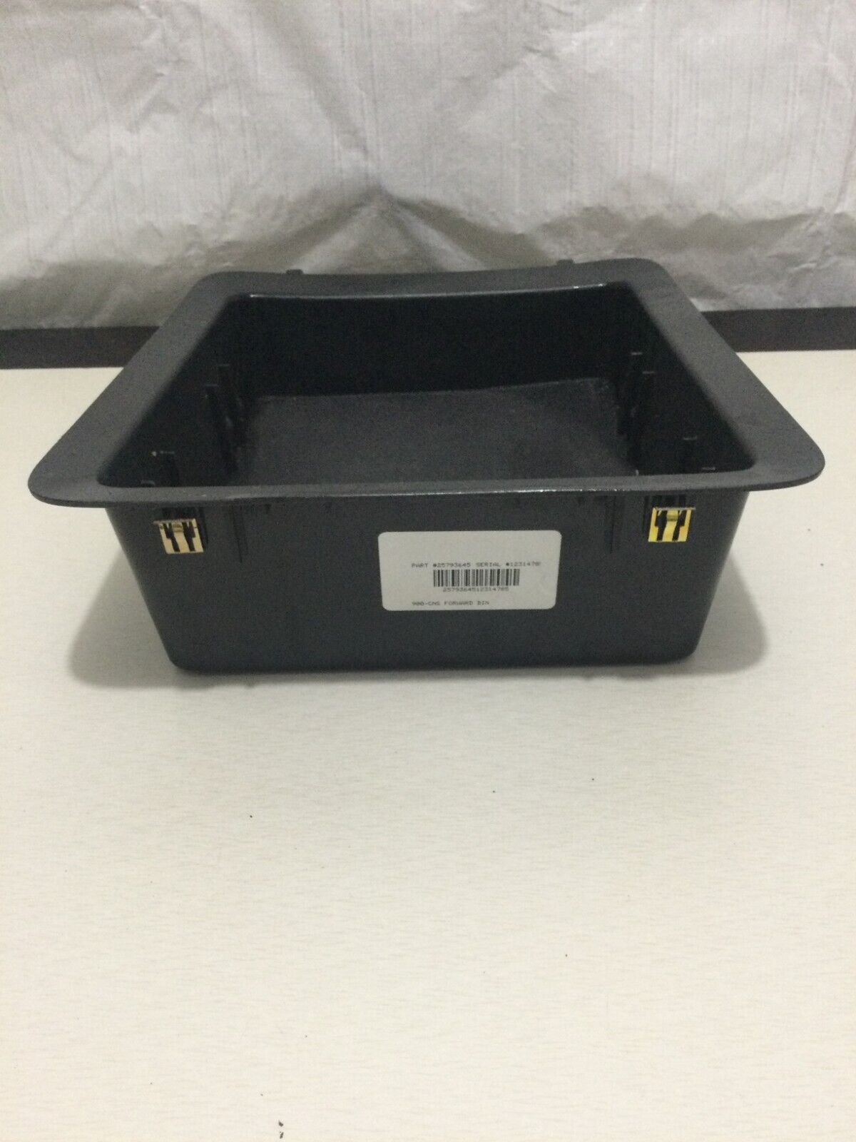 2007-2009 GMC Yukon Center Console Tray OEM