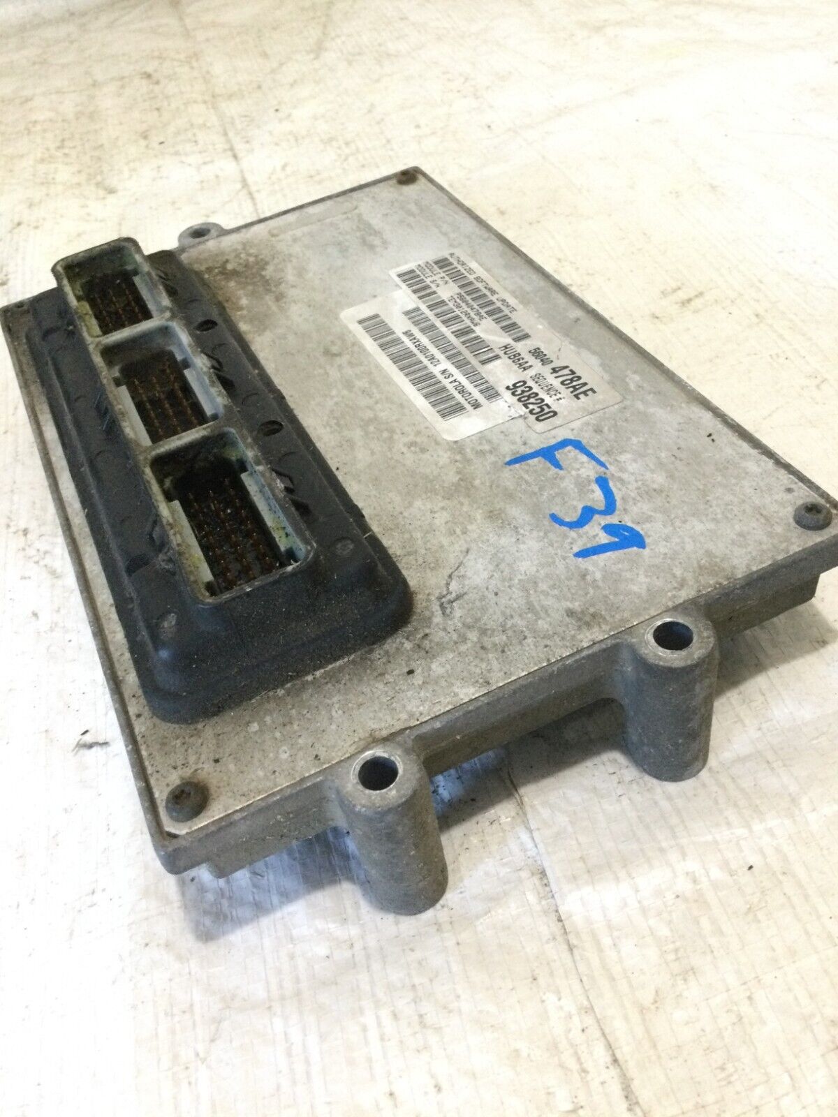 2003 Dodge Ram 2500 Cummins Diesel  5.9L  Engine Motor  56040478AE OEM