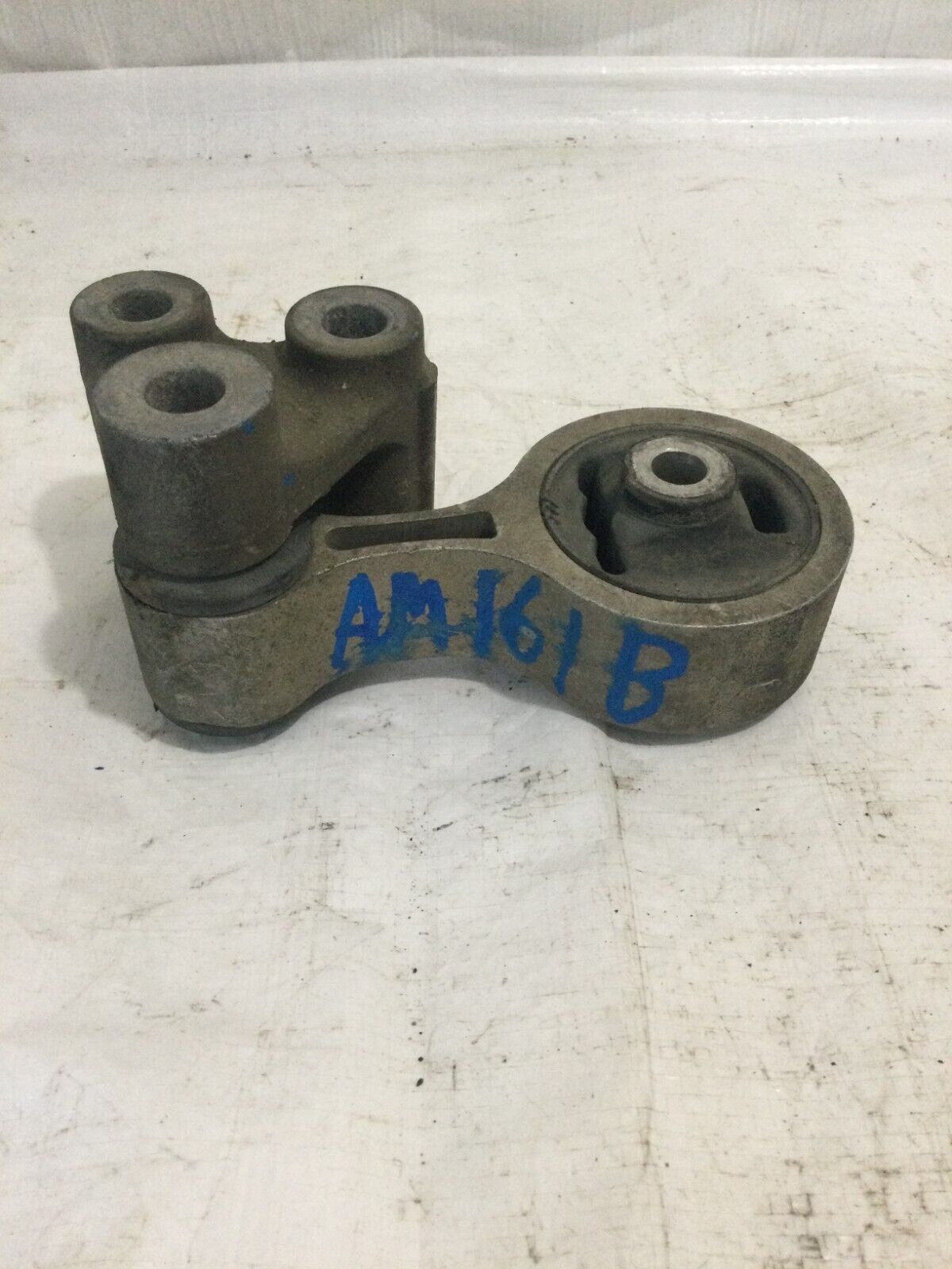 2007 - 2009 Cadillac Escalade ESV Engine Frame Mount OEM