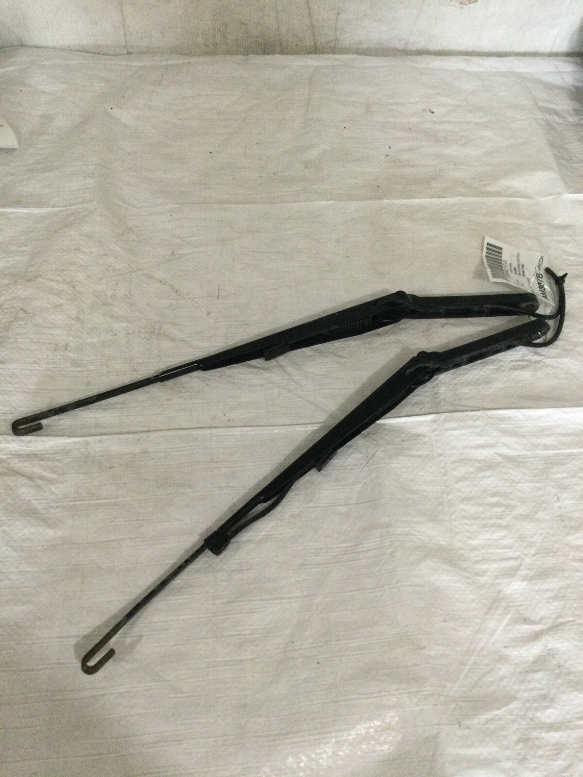2001 Chevrolet Silverado 2500 Wiper Arm Set OEM
