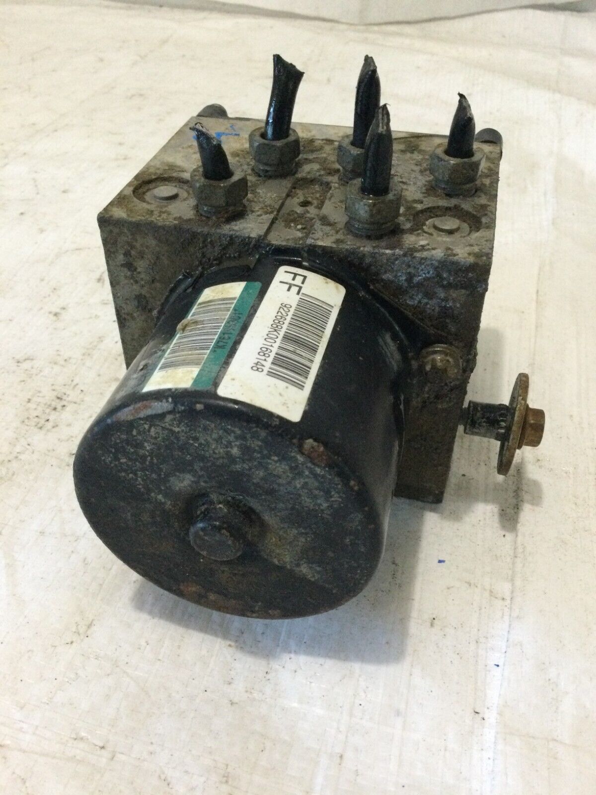 2007 GMC Sierra 2500 ABS Anti lock  Brake parts 25802684  OEM
