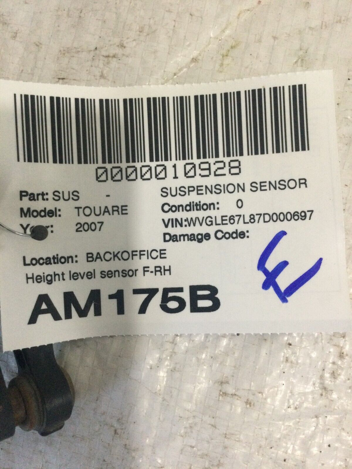 2007 Volkswagen Touareg Front Right Headlight Suspension Leveling Sensor OEM