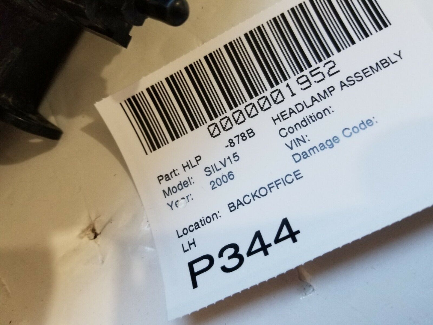 2003-2006 Chevrolet Silverado 1500 Headlight Left Driver Side LH 15207137 OEM