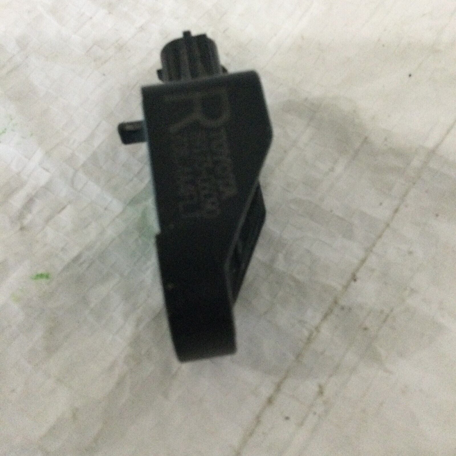 2007-2009 Toyota Camry Front Crash Impact Sensor Module 89173-06090 OEM LH