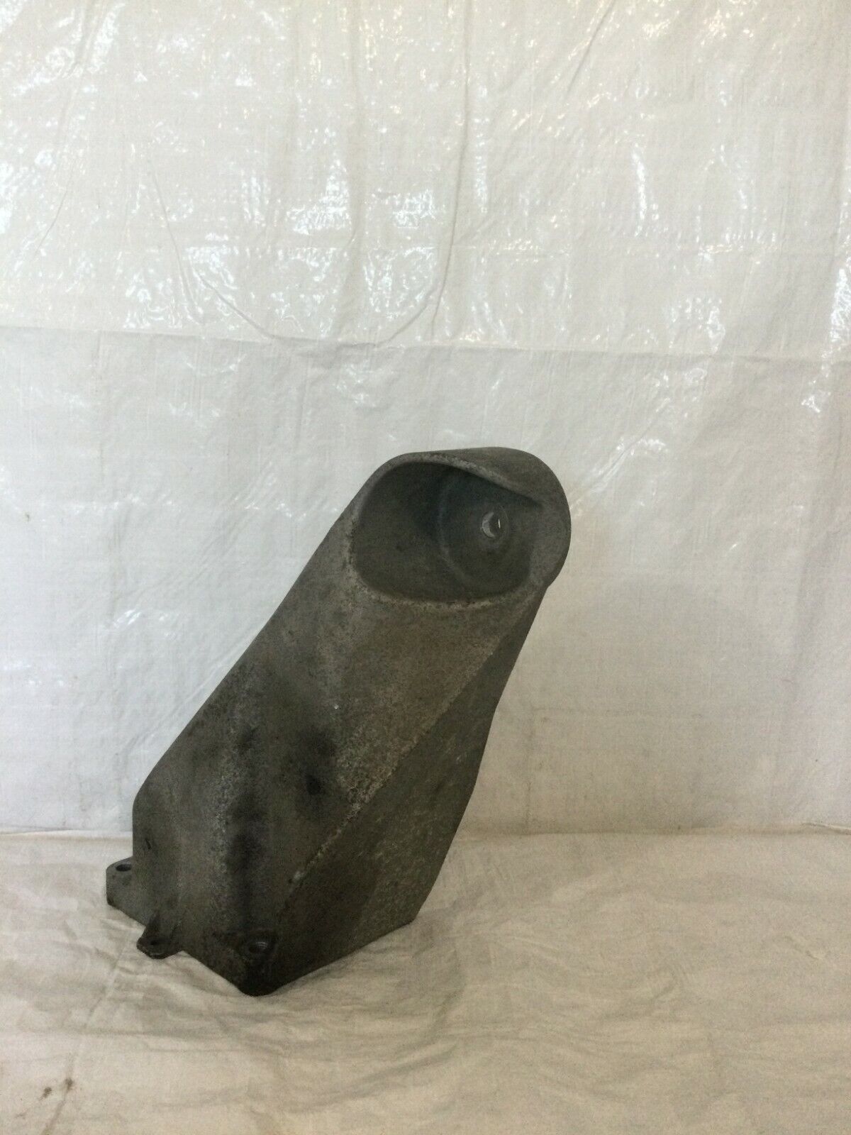 2004-2007 Volkswagen Touareg Engine Motor Mount Right Passenger Side OEM RH 