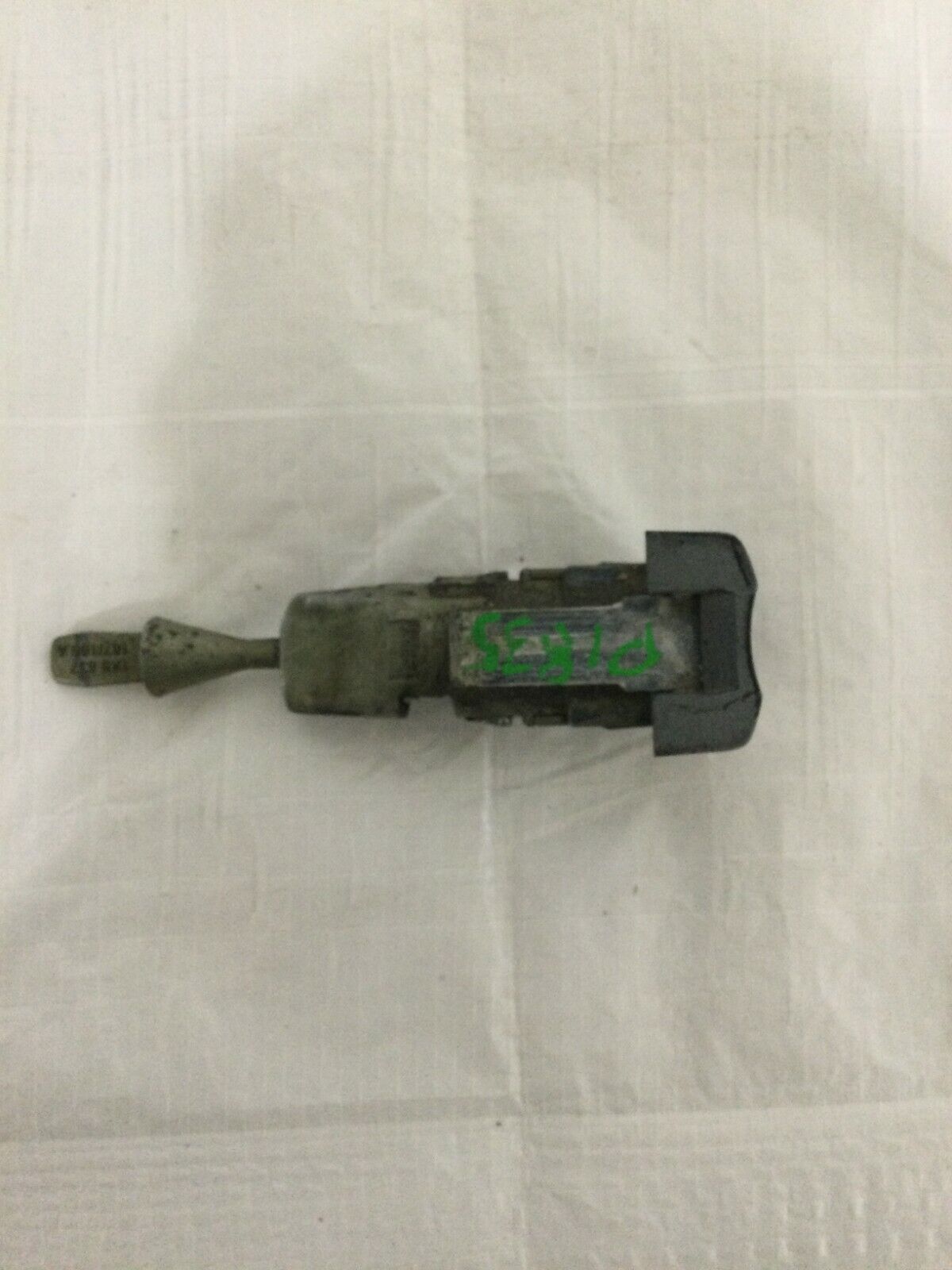 2007 Volkswagen Golf GTI Front Left Door Lock Cylinder OEM