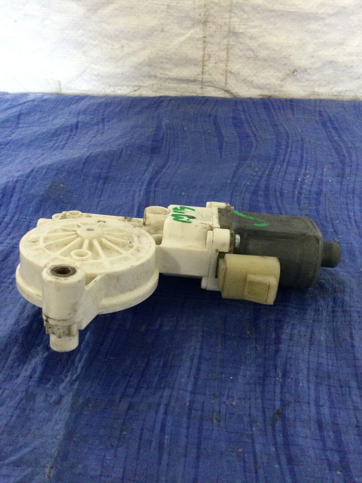 2007-2008 Cadillac Escalade ESV Rear Left Power Window Motor OEM