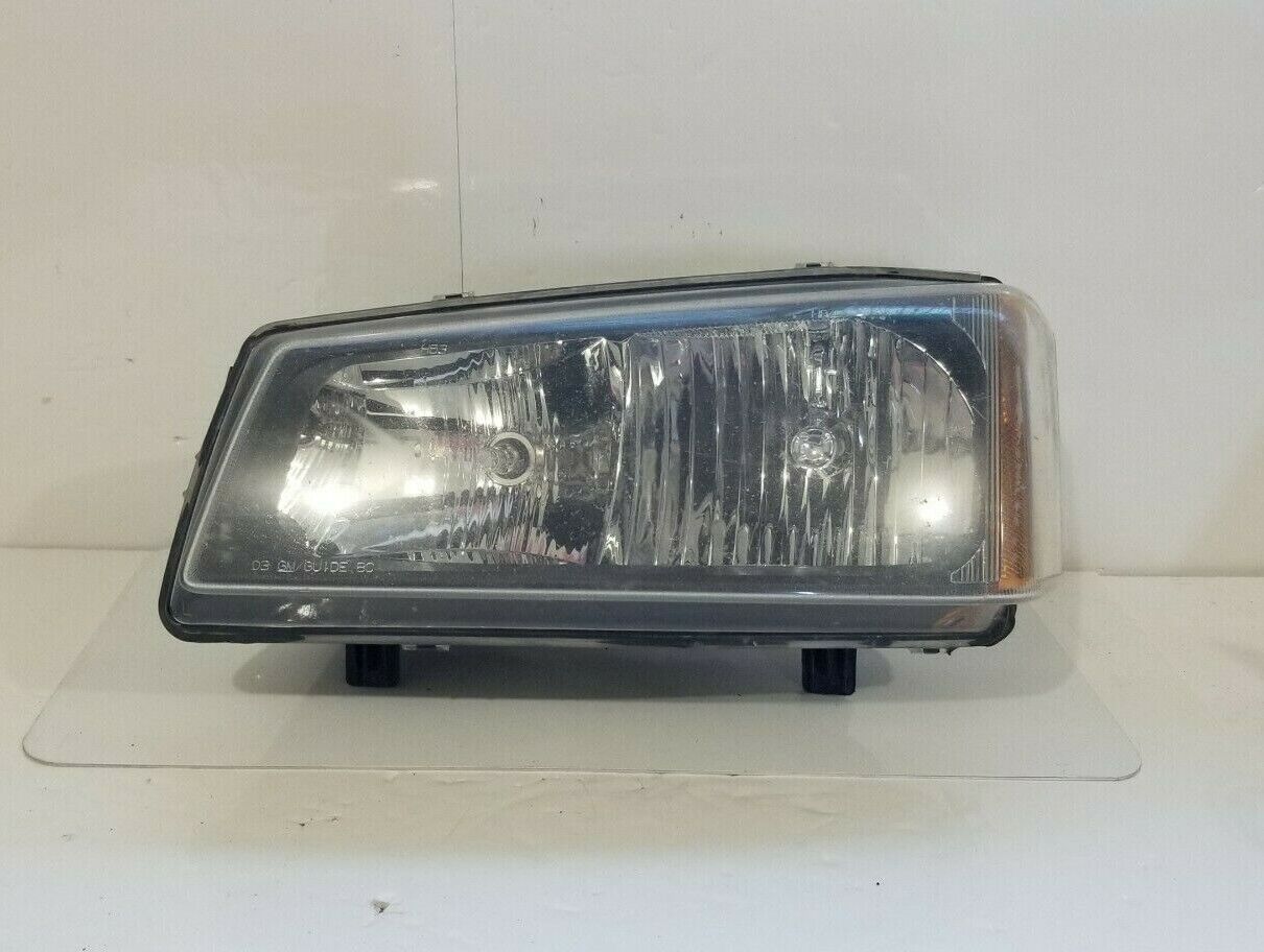 2003-2006 Chevrolet Silverado 1500 Headlight Left Driver Side LH 15207137 OEM