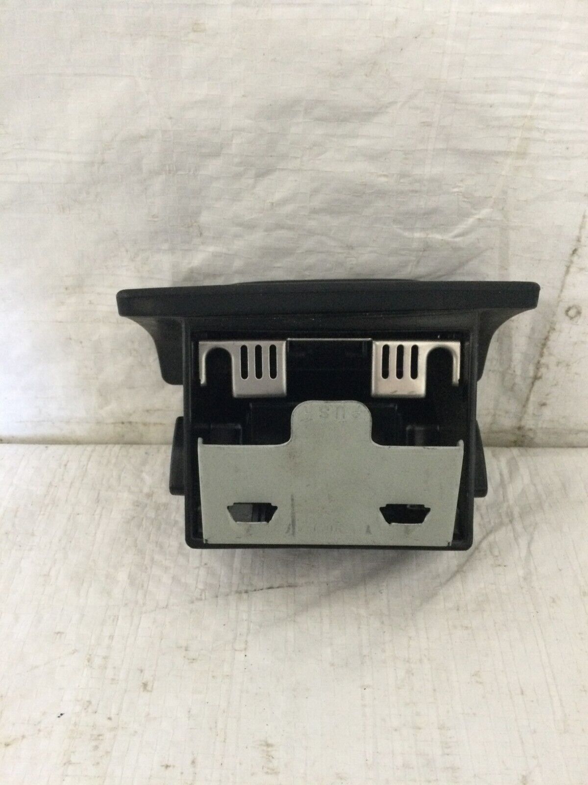 2001 Nissan Xterra Ashtray Lighter Insert 68800-4S100 Black OEM