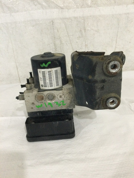 2014 Dodge Ram 1500 ABS Anti-lock Brake Pump OEM 68207201AB