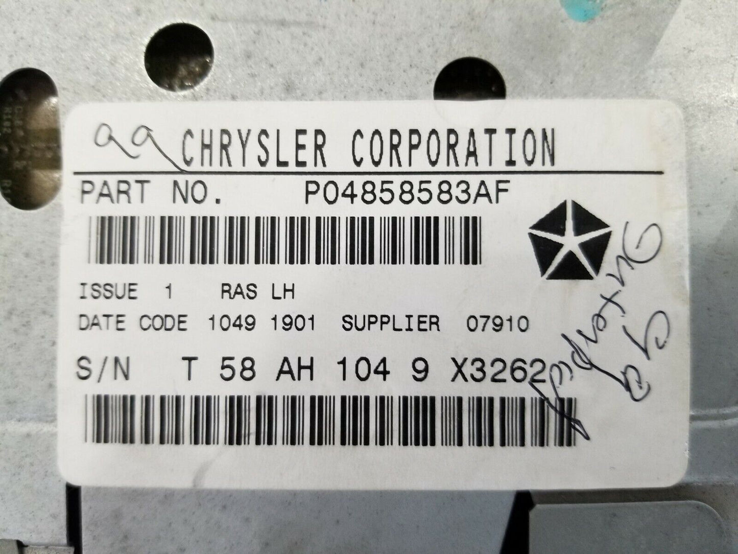 1999-2001 Dodge Intrepid Cassette Radio Player 04858583AF OEM