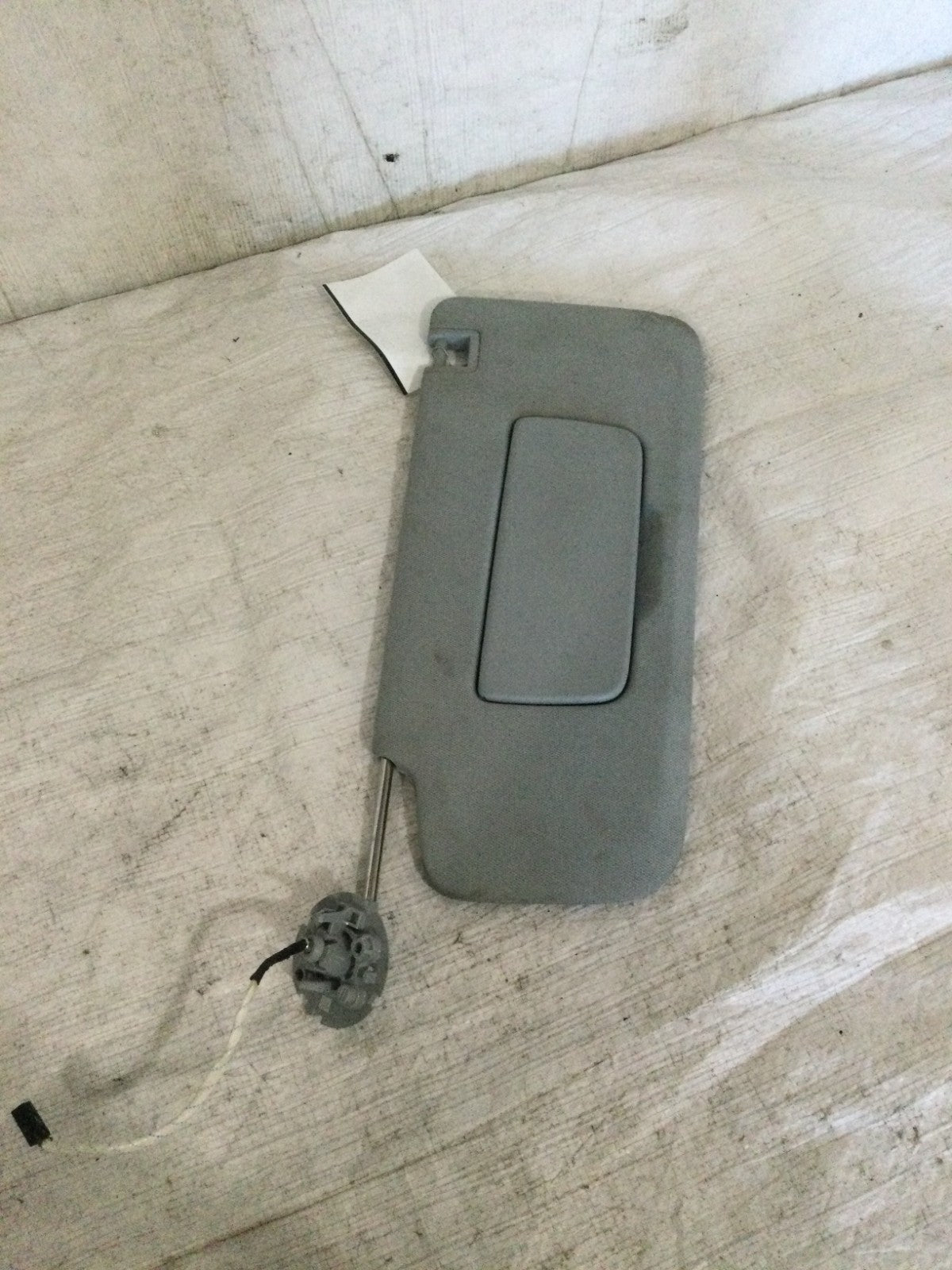 2019-2022 Chevrolet Blazer Left Driver Sun Visor OEM 13591872