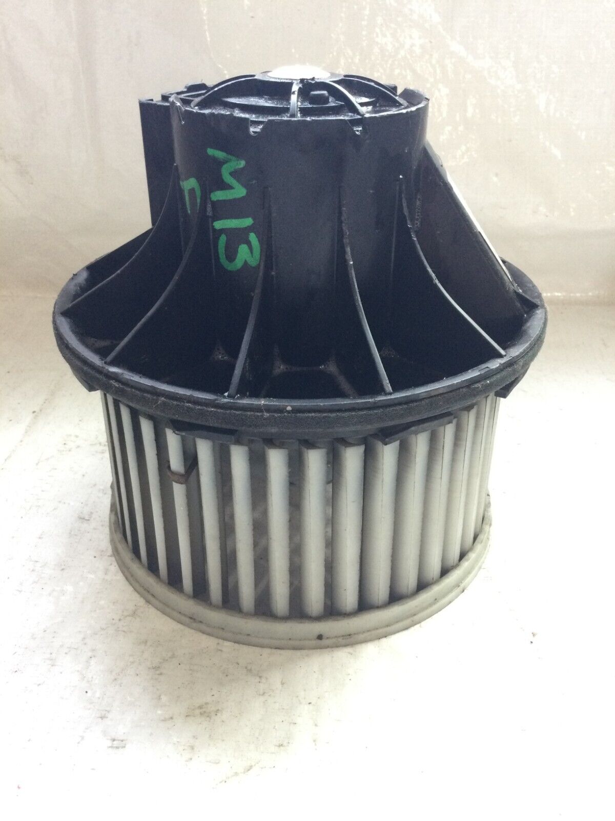 2006 Cadillac Escalade 6.0L A/C Heater Blower Motor OEM 52408152