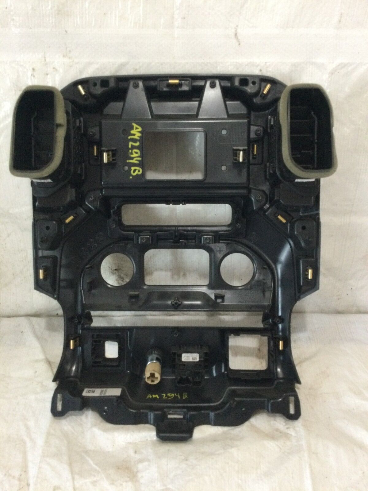 2019-2021 Chevrolet Silverado 1500 Dash Radio Trim Bezel OEM 84054807