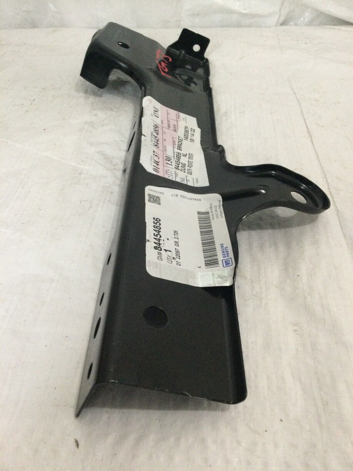 2019-2022 Chevrolet Silverado 1500 Left Headlight Mounting Bracket OEM 84454856
