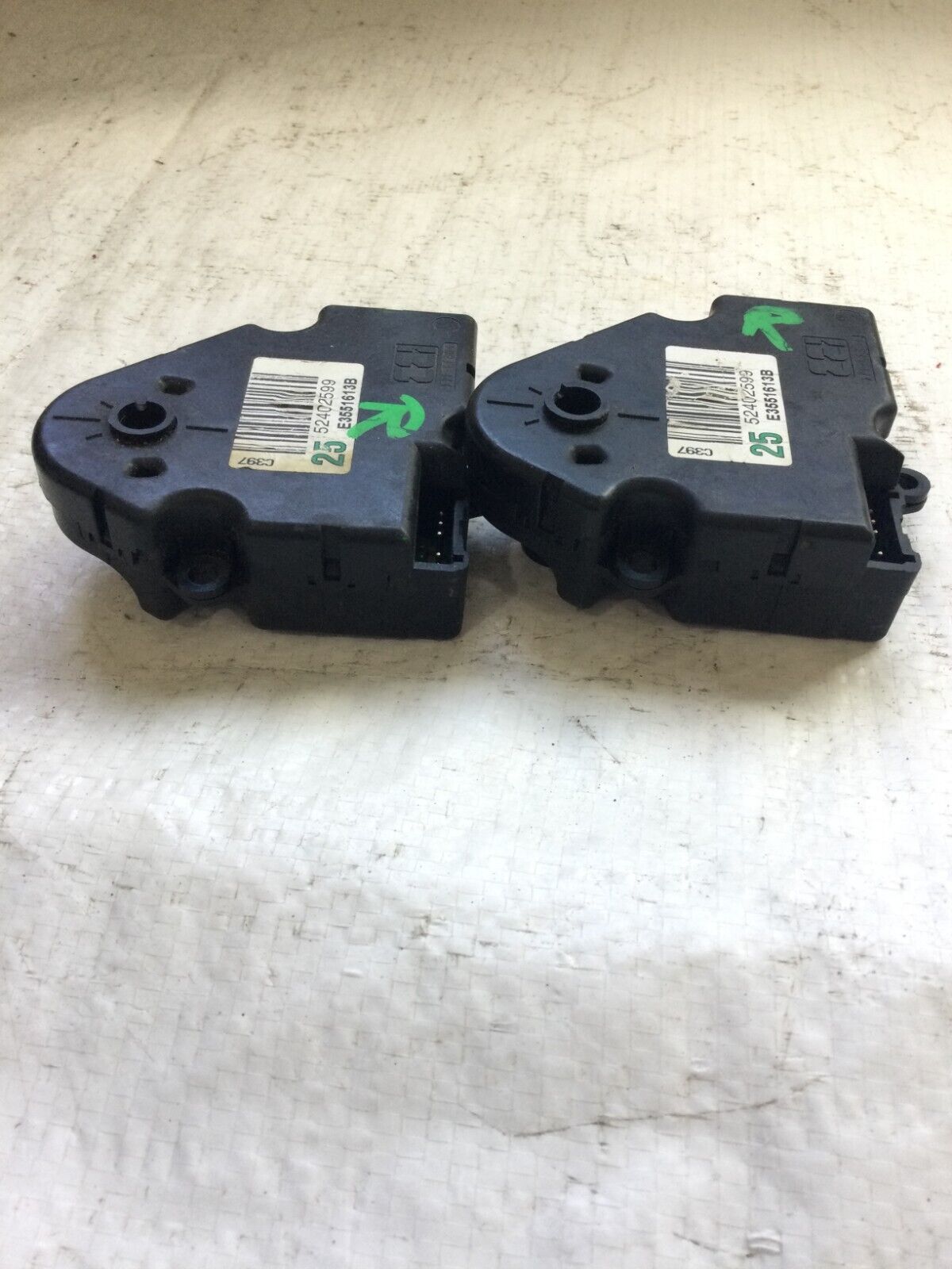 2006 Cadillac Escalade ESV HVAC Blend Door Actuator 52402599 OEM