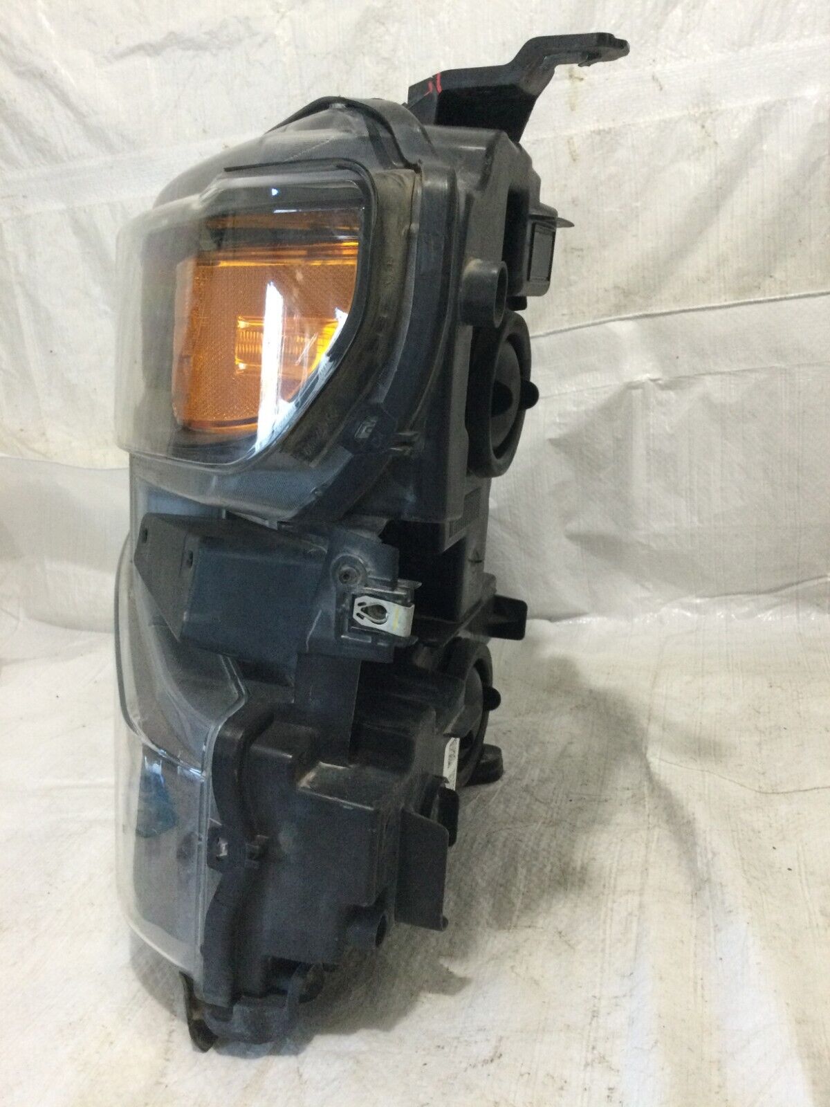 2019 Chevrolet Silverado 1500 Driver Lh Halogen Headlight OEM ( DAMAGED TAB )