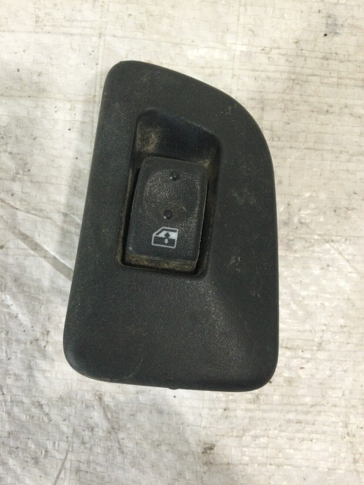 2003-2006  GMC Sierra 1500 Power Window Switch Rear Door LH Driver Side OEM