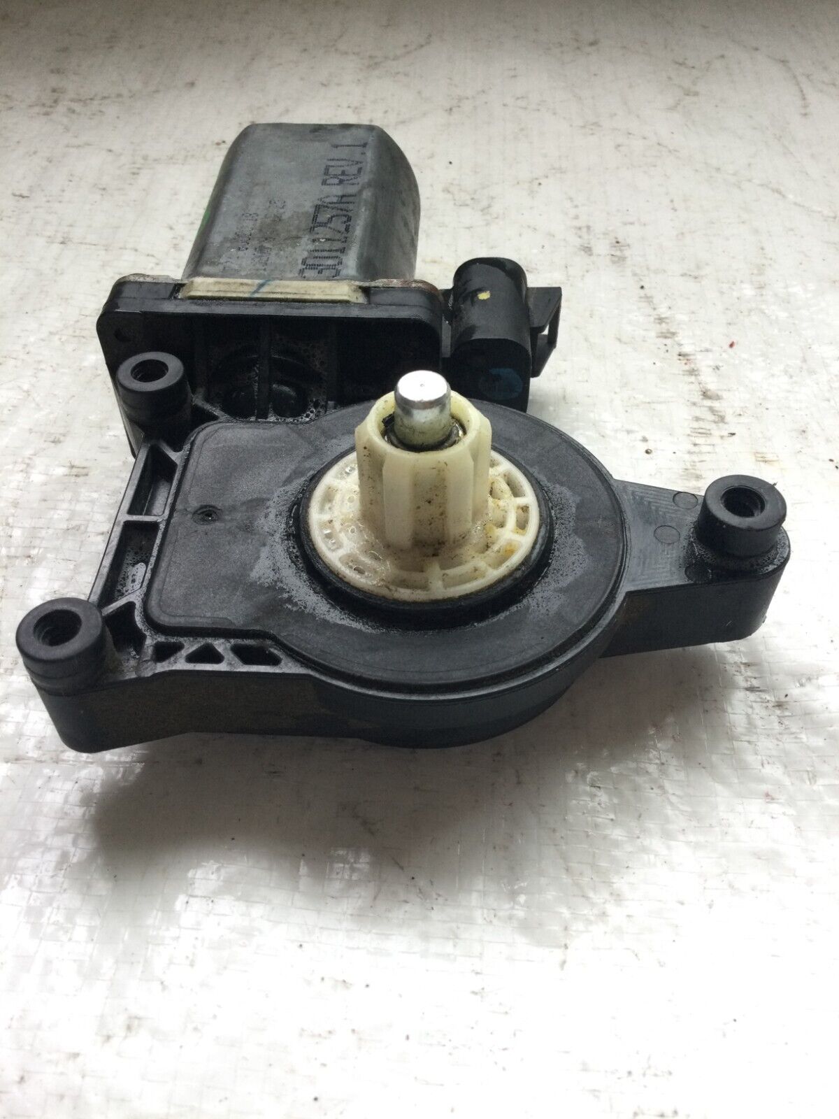 2006 Cadillac Escalade Rear Right Power Window Motor OEM