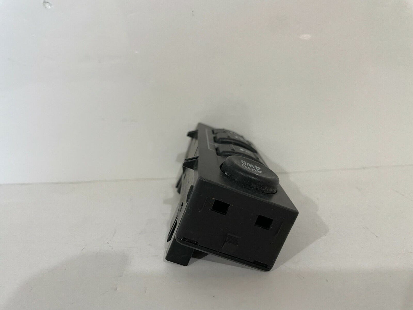 2003-2006 Chevy Silverado Sierra 1500 Auto 4WD Transfer Case Switch 15164520 OEM