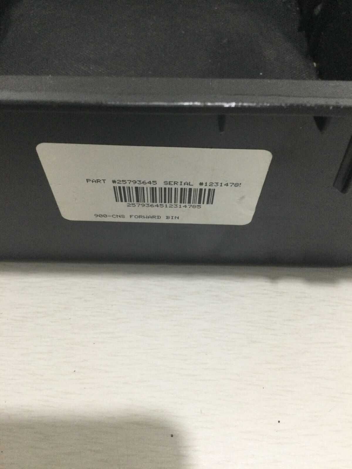 2007-2009 GMC Yukon Center Console Tray OEM