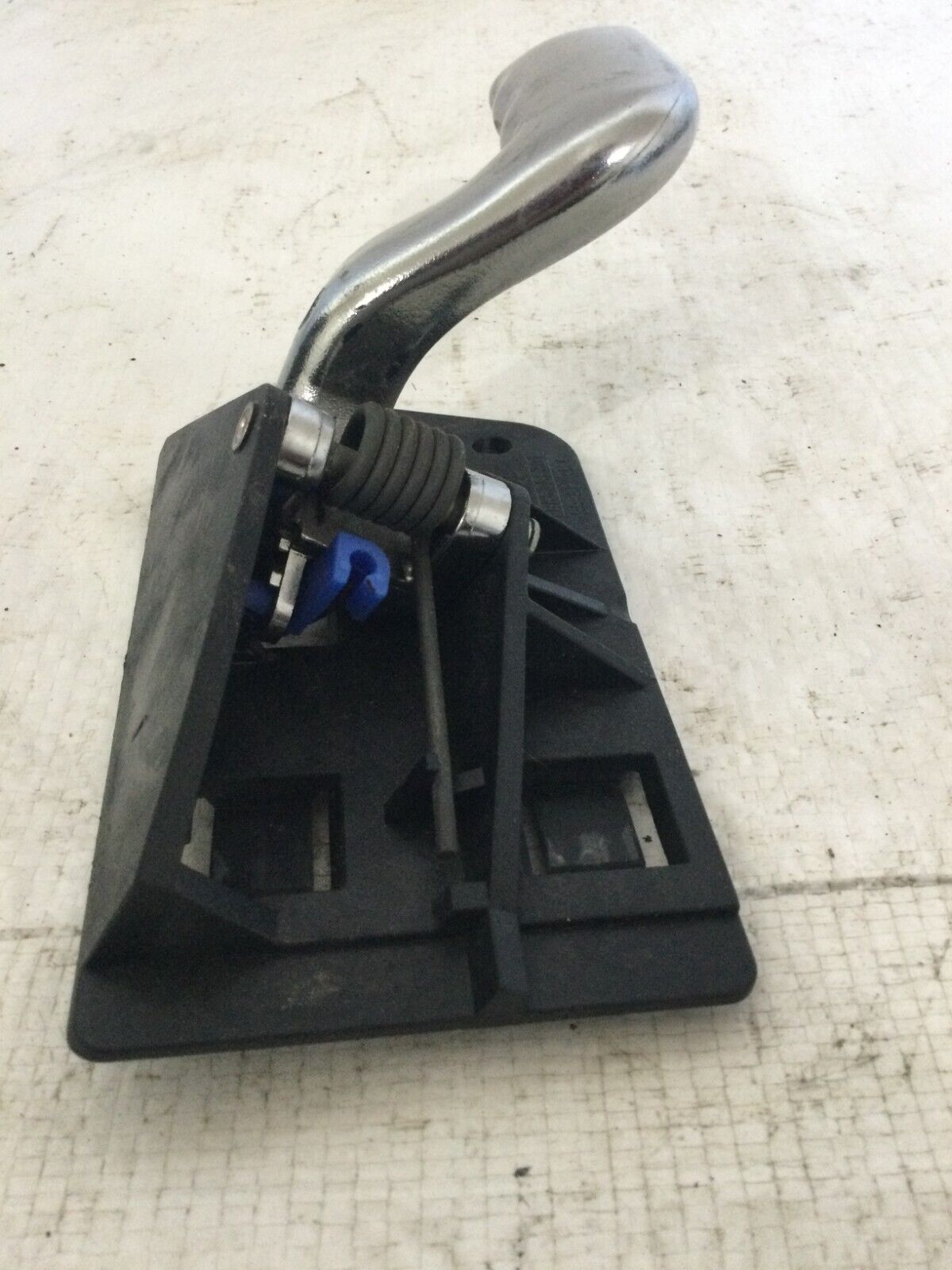 2003-2006 Cadillac Escalade EXT Right Rear Interior Chrome Door Handle OEM