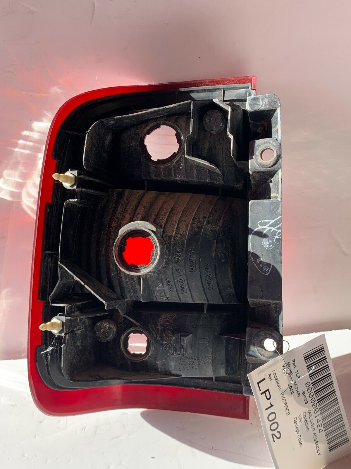 2002 Nissan Pathfinder Tail Light Lamp Rear Right Passenger Side OEM RH