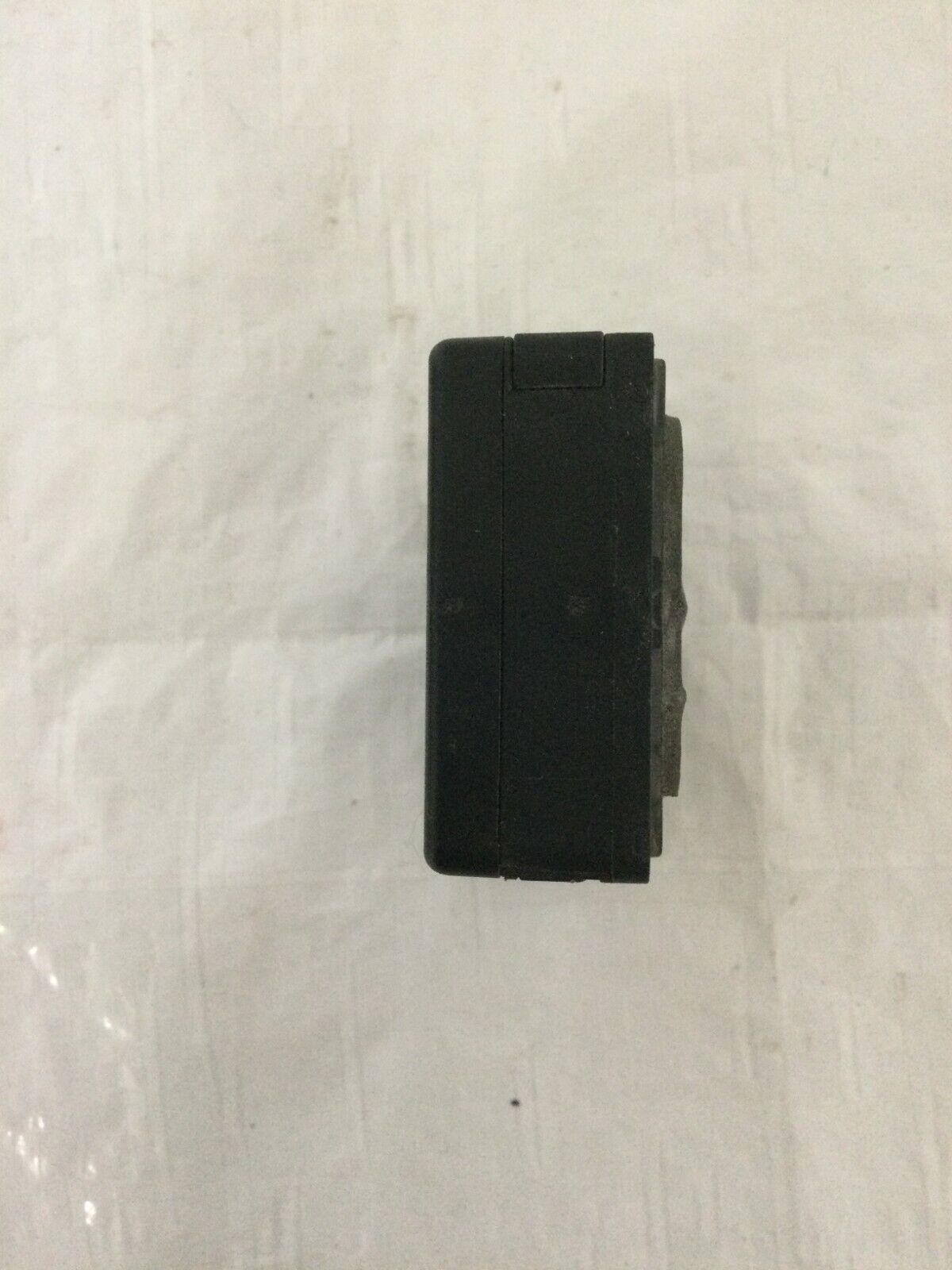 2006 BMW 750Li Sedan Windshield Rain Sensor Module OEM 6947845