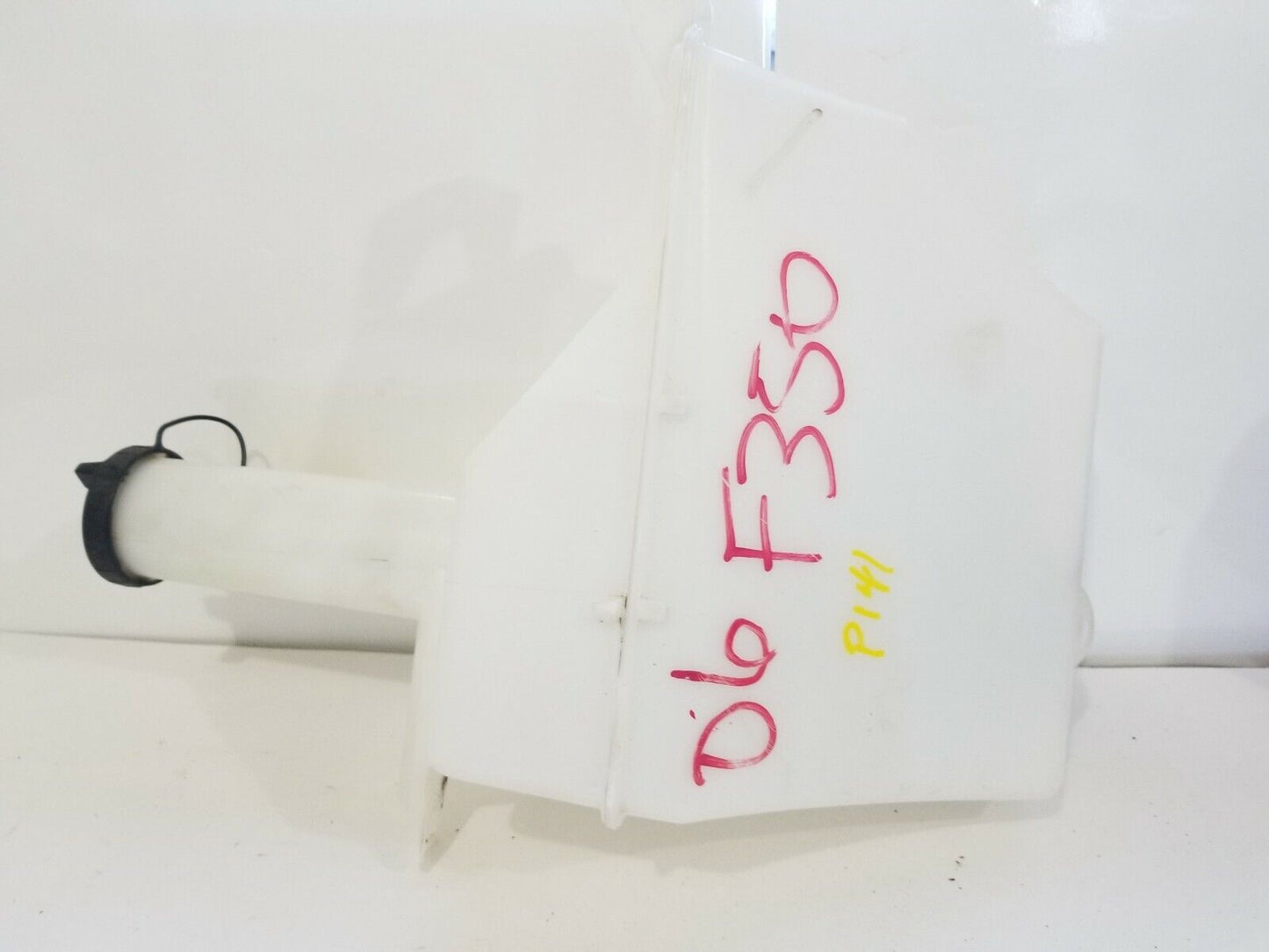 2006 Ford F-350 Super Duty Windshield Washer Fluid Reservoir Tank OEM