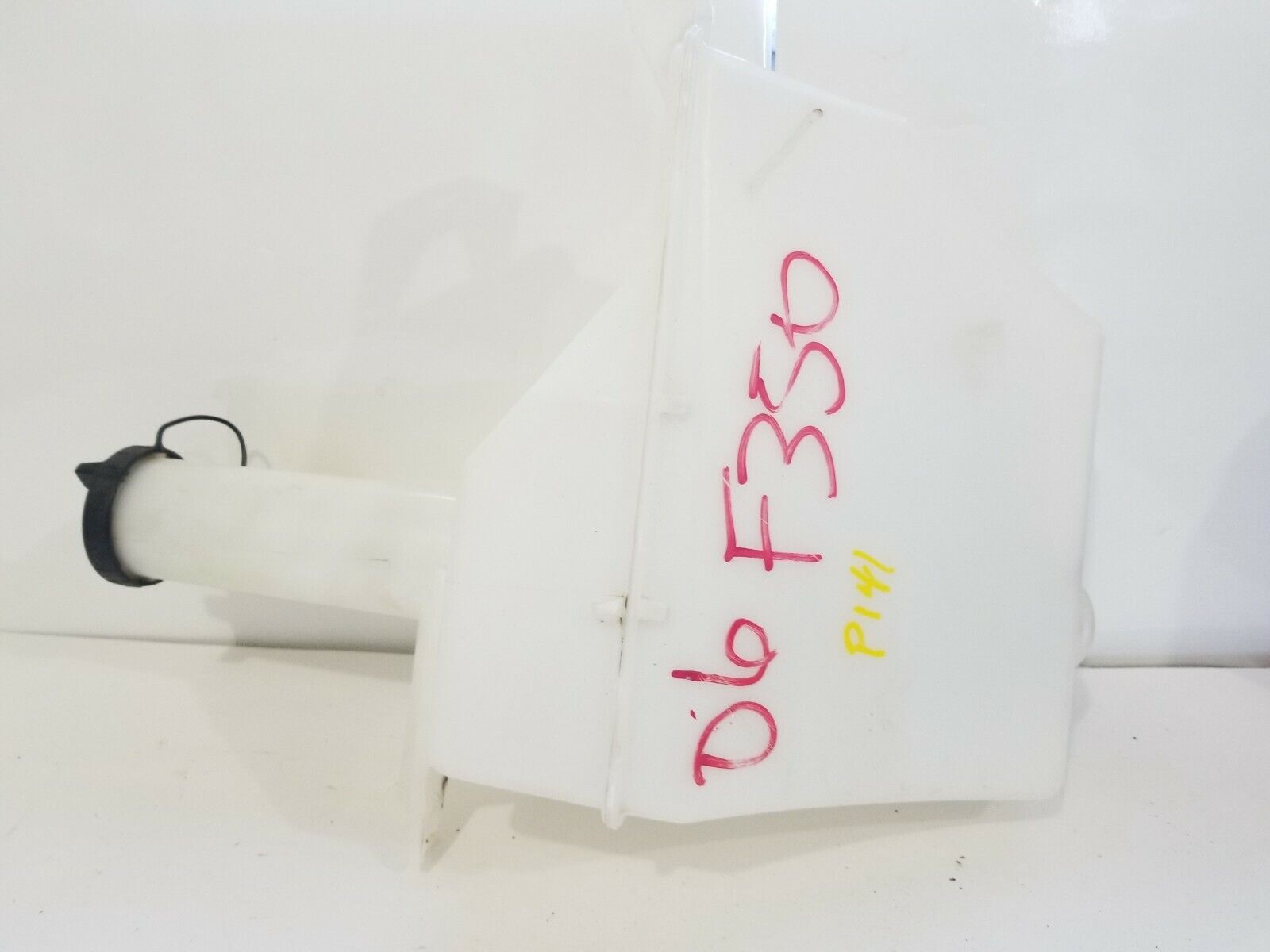 2006 Ford F-350 Super Duty Windshield Washer Fluid Reservoir Tank OEM