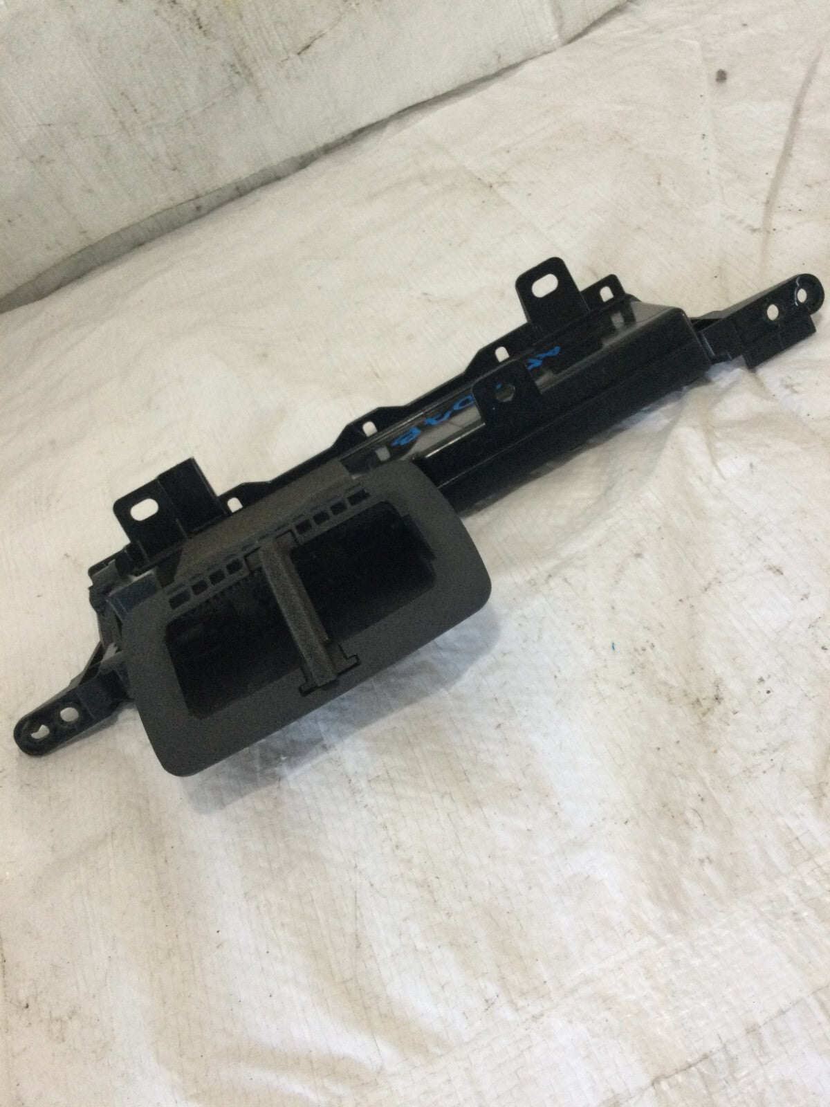2018 Toyota RAV4 Center Upper Dash Vent Register Connector 55833-42010 OEM