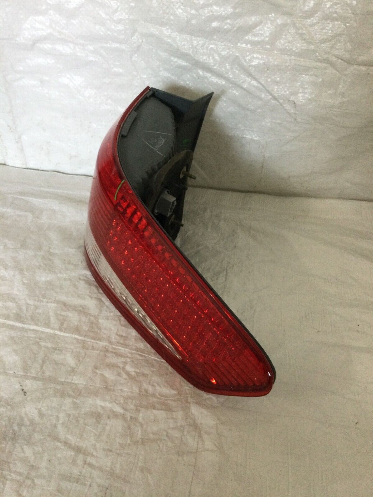 2003-2005 Honda Accord Sedan Right Rear Passenger Side Tail Light Assembly OEM 