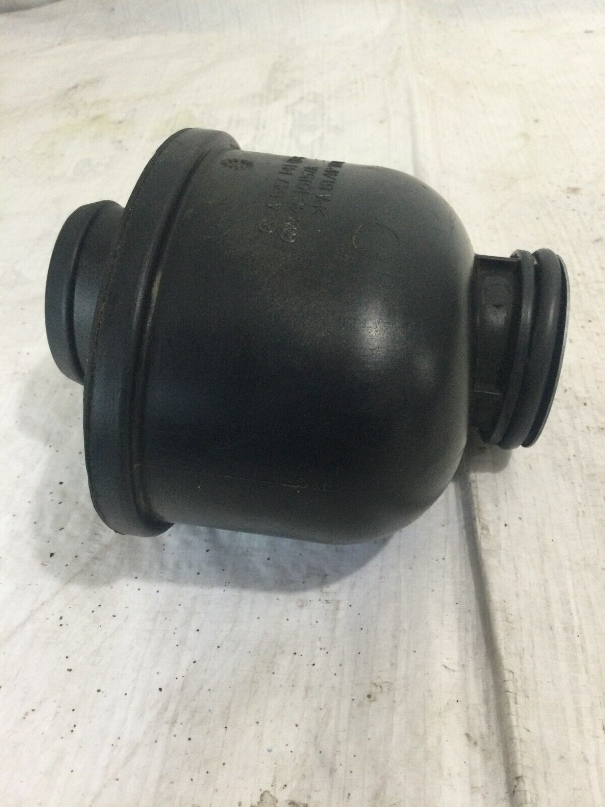 2006 Dodge Sprinter 2500 Turbo Charger Resonator A6471410086 OEM