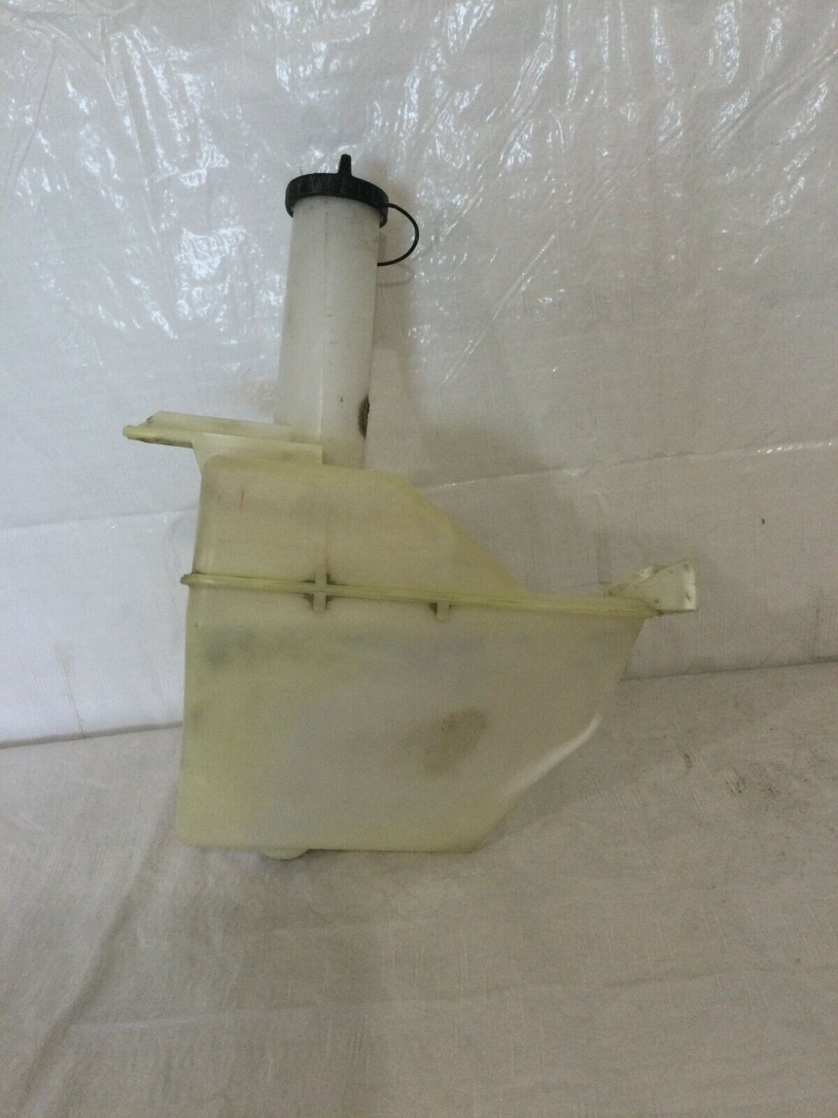 2005 Ford F-350SD Windshield Washer Bottle OEM 6.0L Diesel